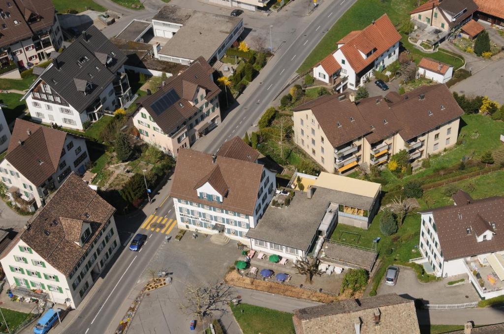 Hotel Restaurant Roessli Schönenberg Exterior foto